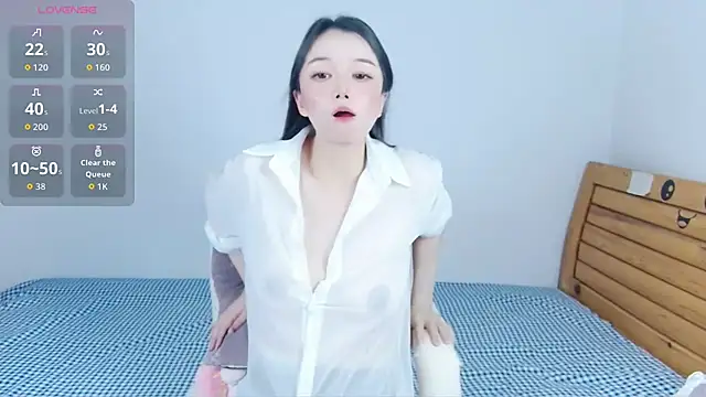 amihuang online show from June 3, 2026, 12:06 pm