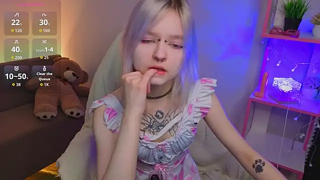 Snapshot of Mary_Wester chatting on April 12, 2026, 11:52 pm Mary Wester online show from April 12, 2026, 11:52 pm