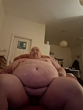 andymart46 online show from April 14, 2026, 12:48 am