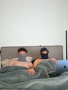 Snapshot of JasonXPascal chatting on April 5, 2026, 8:32 am JasonXPascal online show from April 5, 2026, 8:32 am