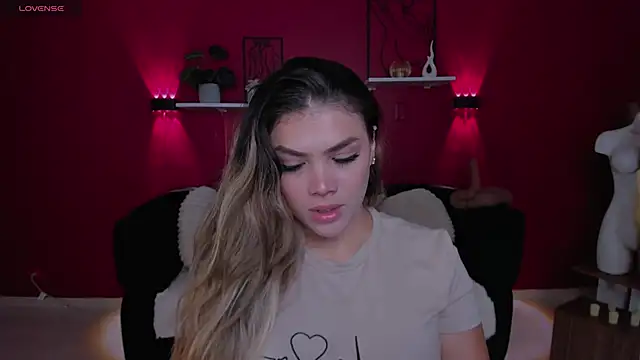 Sofia Velvetx online show from June 16, 2026, 1:22 pm