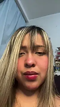 Snapshot of NinaValencia_ chatting on April 6, 2026, 11:28 pm NinaValencia online show from April 6, 2026, 11:28 pm