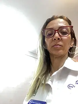 AlanaBrunetteX X online show from May 26, 2026, 10:19 pm