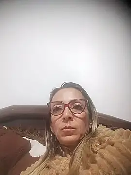 AlanaBrunetteX X online show from May 16, 2026, 7:24 pm