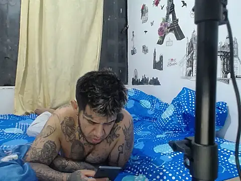 allison maxtattoo  online show from April 21, 2026, 4:08 am
