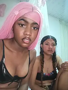 Snapshot of BelleKaty_ chatting on April 18, 2026, 9:04 pm BelleKaty online show from April 18, 2026, 9:04 pm
