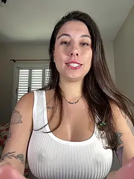 Snapshot of Carolzinhalux69 chatting on May 20, 2026, 4:37 pm Carolzinhalux69 online show from May 20, 2026, 4:37 pm