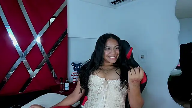 Snapshot of Helenaht chatting on April 17, 2026, 12:41 pm Helenaht online show from April 17, 2026, 12:41 pm