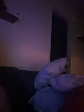 Ariqueendadon online show from March 31, 2026, 3:19 am