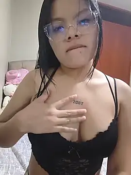 Snapshot of Katt__ chatting on June 21, 2026, 5:02 am Katt online show from June 21, 2026, 5:02 am