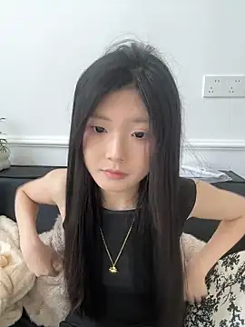 YouMi18 online show from April 1, 2026, 3:52 am