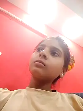 Snapshot of TANU01990 chatting on May 16, 2026, 4:33 am TANU01990 online show from May 16, 2026, 4:33 am