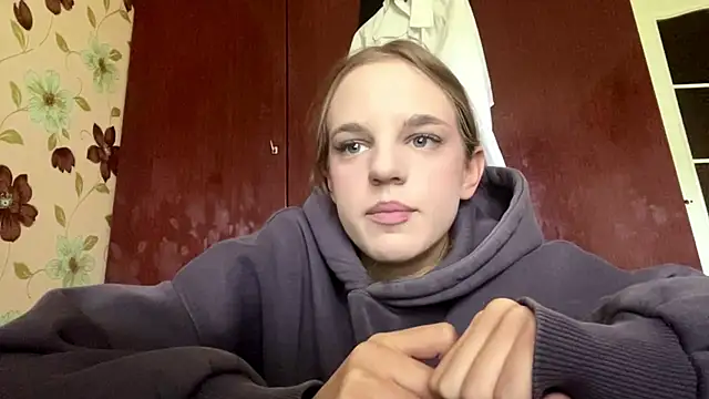 Snapshot of CindyOzga chatting on March 28, 2026, 9:21 am CindyOzga online show from March 28, 2026, 9:21 am