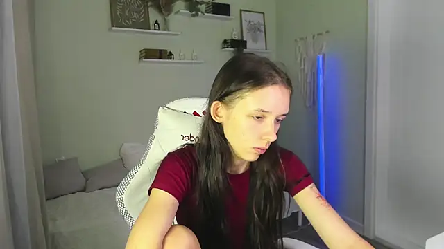 Snapshot of AnnaOddy chatting on July 10, 2026, 1:27 am AnnaOddy online show from July 10, 2026, 1:27 am