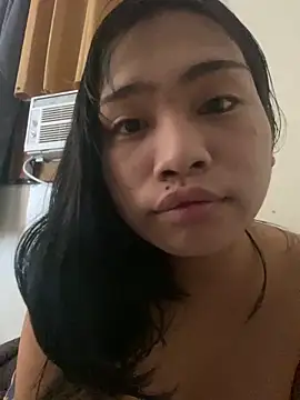 Snapshot of lulueraxxxx chatting on May 7, 2026, 1:25 pm lulueraxxxx online show from May 7, 2026, 1:25 pm
