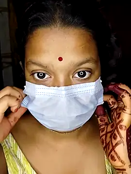 Riya 7888 online show from April 15, 2026, 7:07 pm