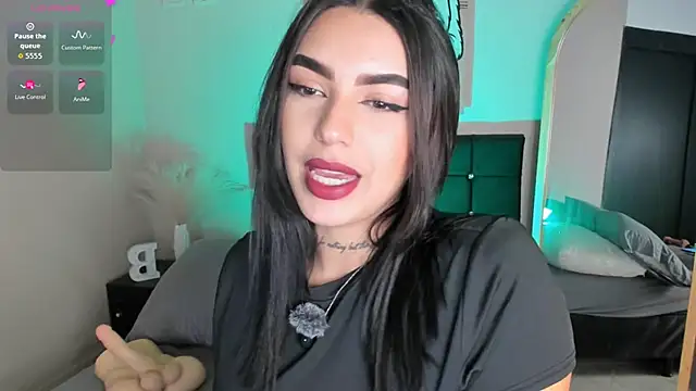 sabrina voss online show from May 11, 2026, 12:12 am
