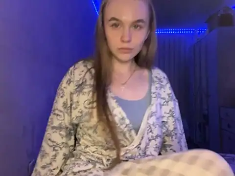 melissashineeee online show from April 14, 2026, 2:11 pm