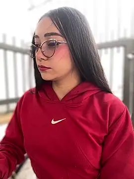 Ashley pinkk21 online show from March 27, 2026, 9:49 pm