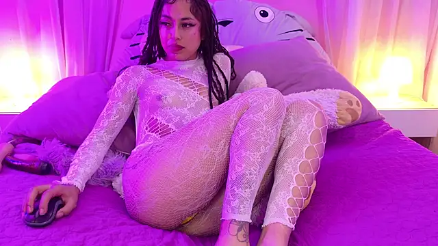 Snapshot of canela_bm chatting on April 29, 2026, 12:42 pm canela bm online show from April 29, 2026, 12:42 pm