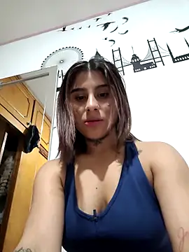 Emmaliz14 online show from March 31, 2026, 1:51 am