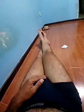 Snapshot of Aecio2029 chatting on April 14, 2026, 11:32 pm Aecio2029 online show from April 14, 2026, 11:32 pm