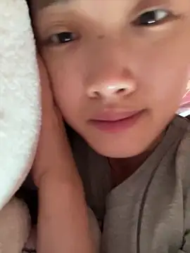 Alice-babyone online show from May 11, 2026, 7:54 am