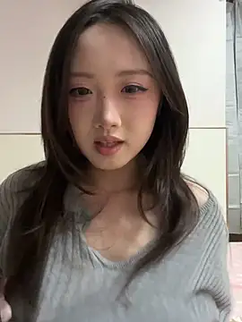 Alice-babyone online show from May 11, 2026, 2:45 pm