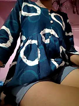 Snapshot of sexyneha45 chatting on May 10, 2026, 5:44 am sexyneha45 online show from May 10, 2026, 5:44 am