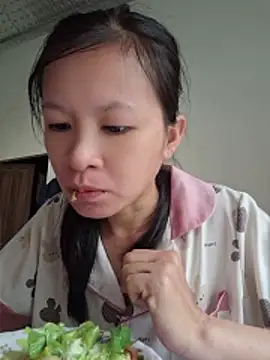 hanameo online show from April 25, 2026, 1:30 am