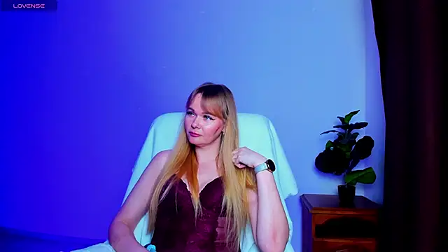 Snapshot of Kirasweetlove chatting on March 31, 2026, 10:50 am Kirasweetlove online show from March 31, 2026, 10:50 am