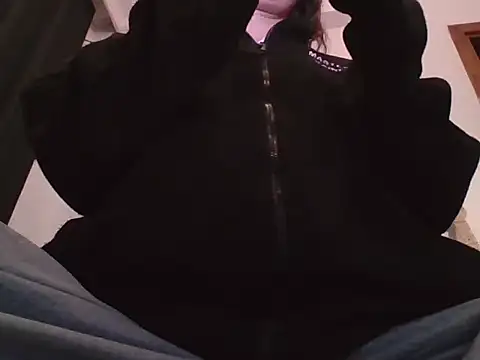 Meryemlis online show from April 17, 2026, 9:06 pm