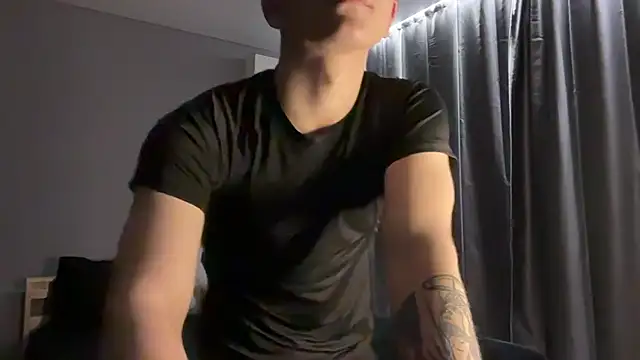 MaxWoolf online show from April 19, 2026, 2:29 pm