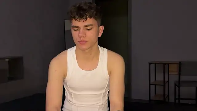 MaxWoolf online show from May 5, 2026, 7:06 pm