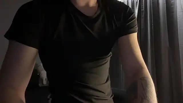 MaxWoolf online show from April 19, 2026, 6:10 pm