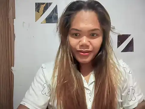 Snapshot of yourhotwild_bella chatting on July 9, 2026, 5:56 pm yourhotwild bella online show from July 9, 2026, 5:56 pm
