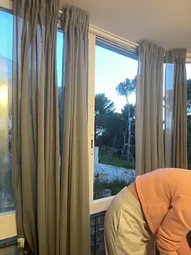 xLunaBliss online show from April 9, 2026, 6:25 pm