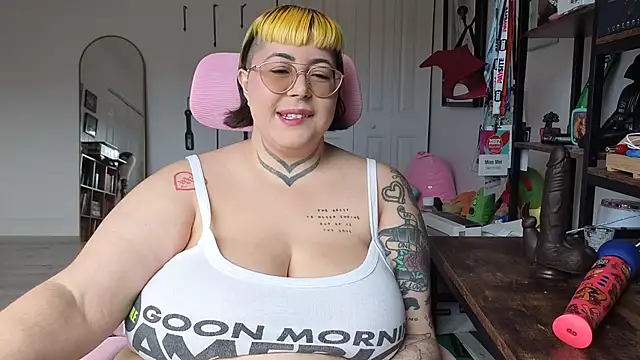 meiafterdark online show from July 5, 2026, 8:15 pm