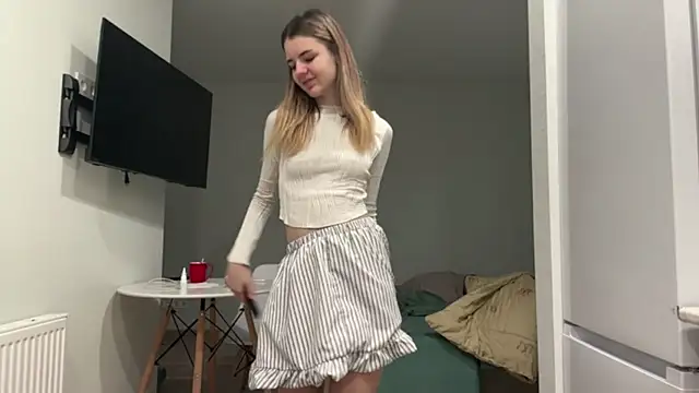 Snapshot of Peachy_keens chatting on April 3, 2026, 4:46 pm Peachy keens online show from April 3, 2026, 4:46 pm