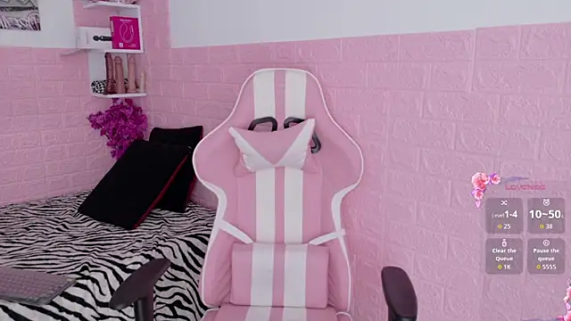Sophi Sweet11 online show from May 9, 2026, 1:03 pm