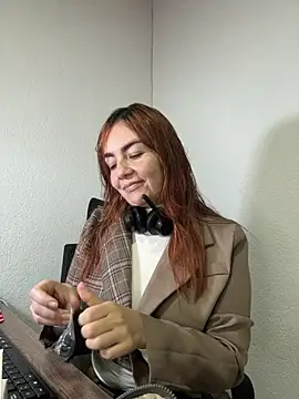 Vanessablazee online show from April 8, 2026, 1:12 pm