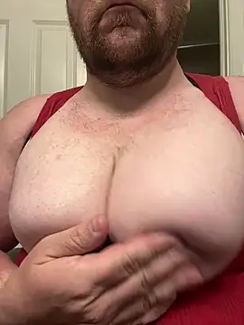 hugemanbreasts online show from April 14, 2026, 6:29 am