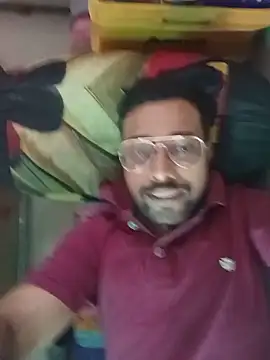 Snapshot of herochoclateboy chatting on May 17, 2026, 5:07 am herochoclateboy online show from May 17, 2026, 5:07 am
