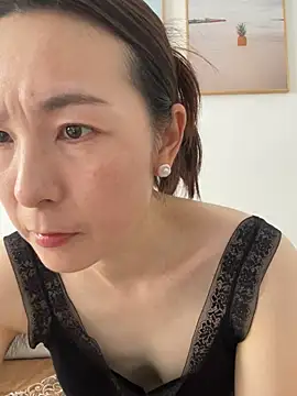 Snapshot of you-520 chatting on July 10, 2026, 2:44 am you-520 online show from July 10, 2026, 2:44 am