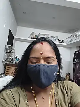 Snapshot of Tamil_Sangeetha chatting on May 24, 2026, 11:37 pm Tamil Sangeetha online show from May 24, 2026, 11:37 pm