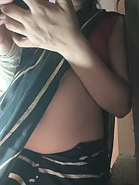 Snapshot of Curvy_Sanaya chatting on May 15, 2026, 7:56 pm Curvy Sanaya online show from May 15, 2026, 7:56 pm