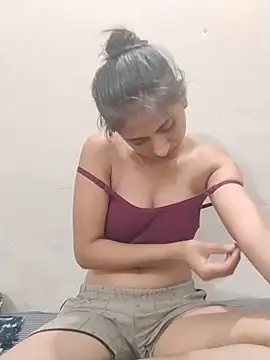 sexy couple liv online show from April 27, 2026, 3:21 pm