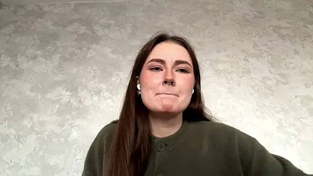 CaroylnEnz online show from March 30, 2026, 8:05 am