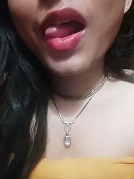 SweetTsAngel online show from April 20, 2026, 3:35 pm