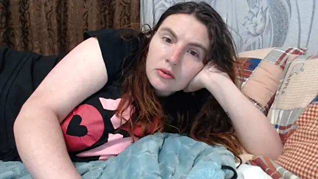 HettySouressx online show from April 15, 2026, 8:09 pm